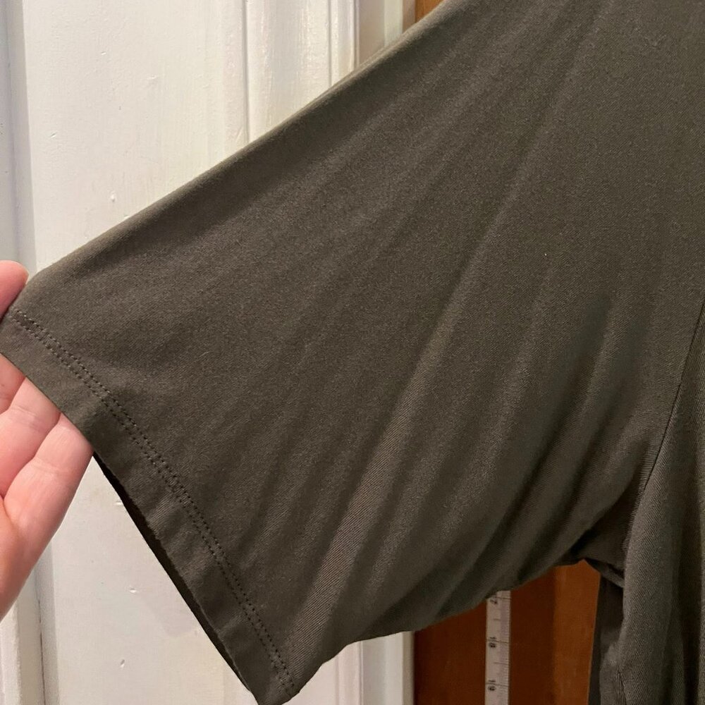 4X Torrid Dark Olive Short Sleeve Tee - Picture 3 of 5